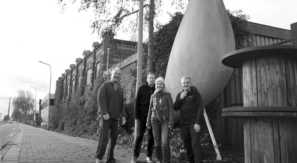 Photo en noir et blanc des 4 membres du groupe de post-punk expérimental The Ex