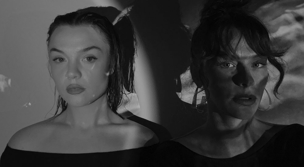 Photo en noir et blanc d'Esaïa et Madame Ipsum, 2 artistes de la soirée