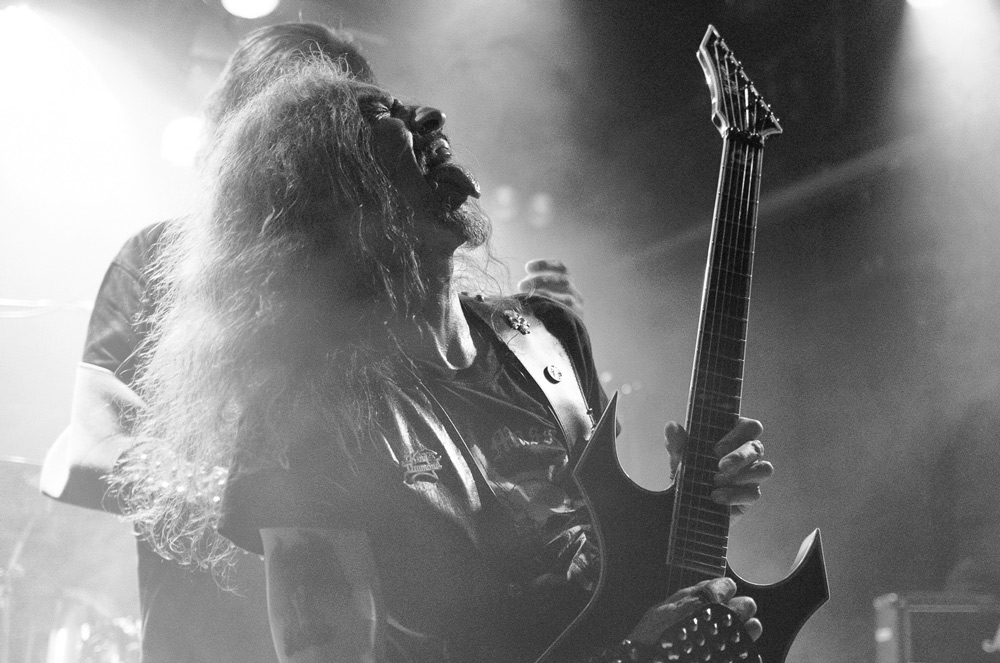 Photo en noir et blanc du groupe de Death Metal, Atomic Aggressor